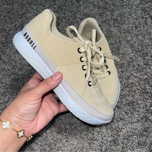 NoBull Canvas Trainer Womens Sz 6 / Mens 4.5